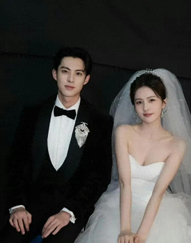 豪门人设与服化不匹配_娱乐圈明星婚纱照_现偶婚纱照细节缺失