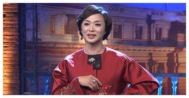 四位备受争议的主持人，第一位娘气十足，她年轻靓丽却黑料不断！